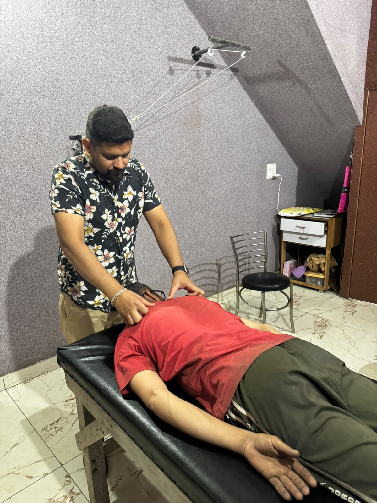 Acupressure treatment at Basra Clinic